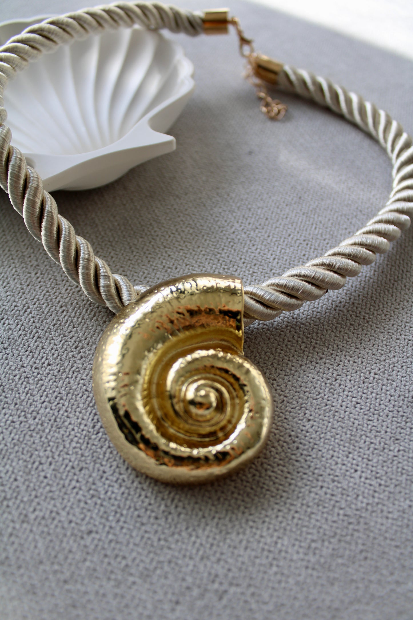 SHELL NECKLACE