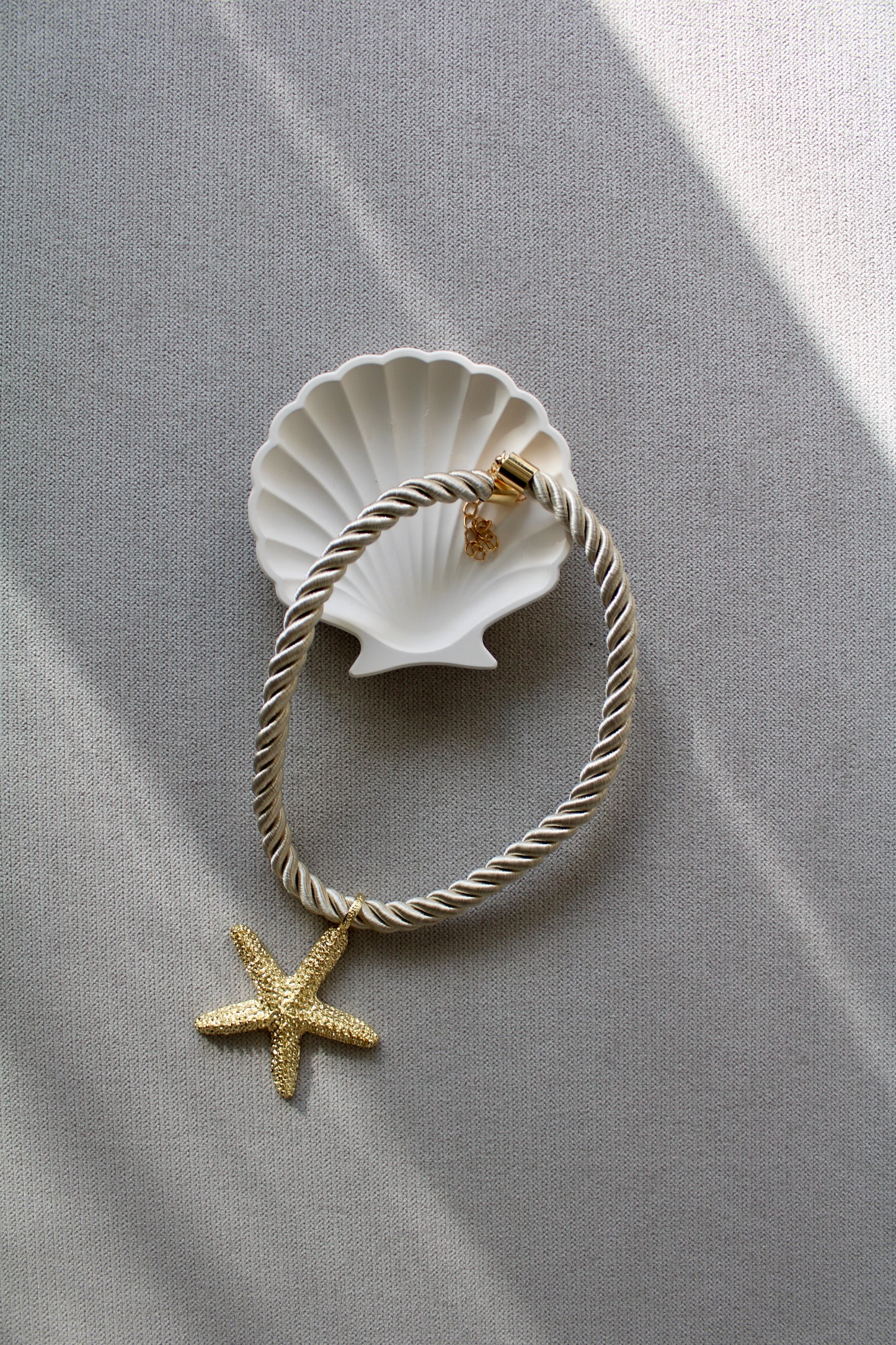 STARFISH NECKLACE