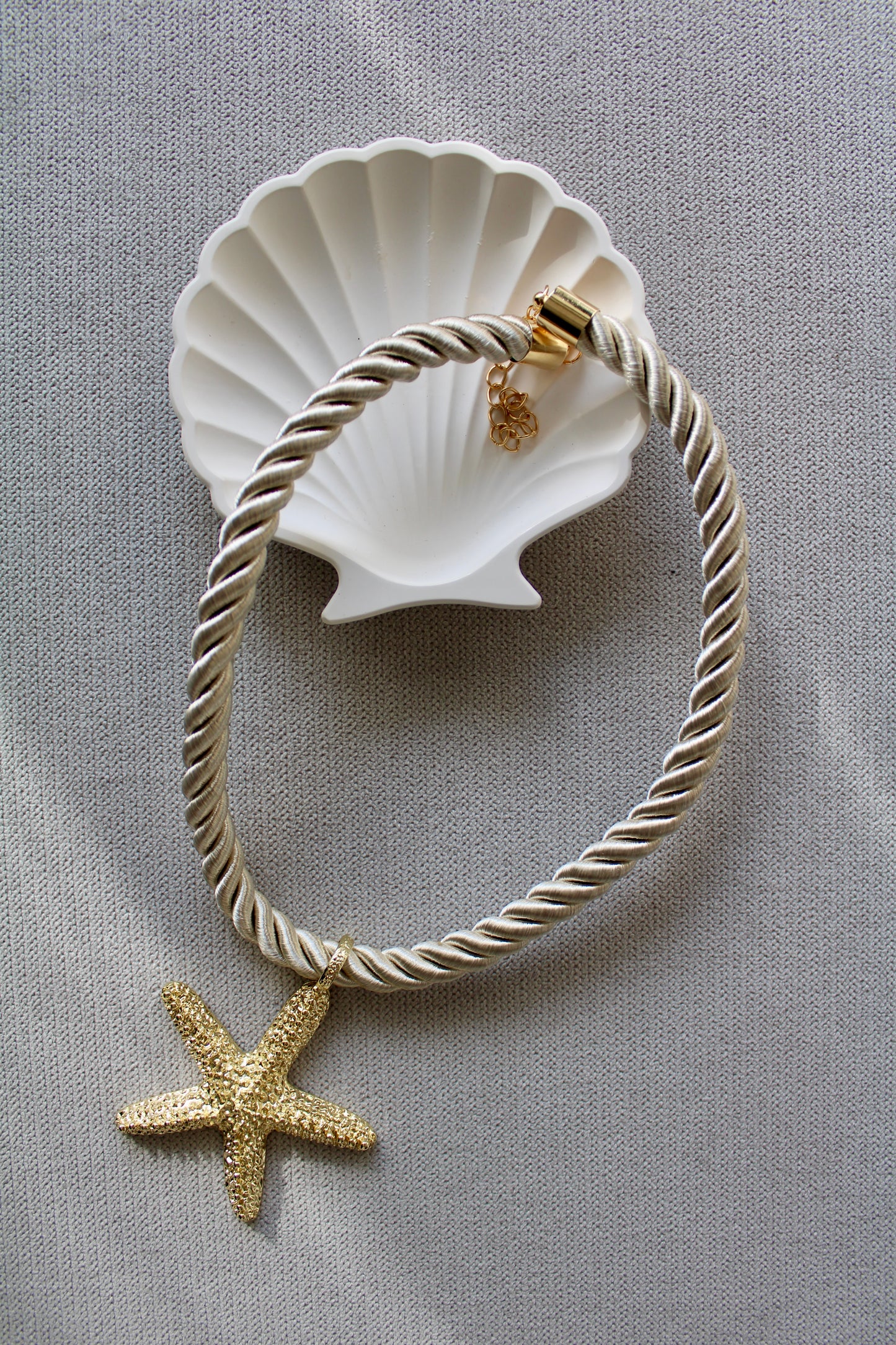 STARFISH NECKLACE